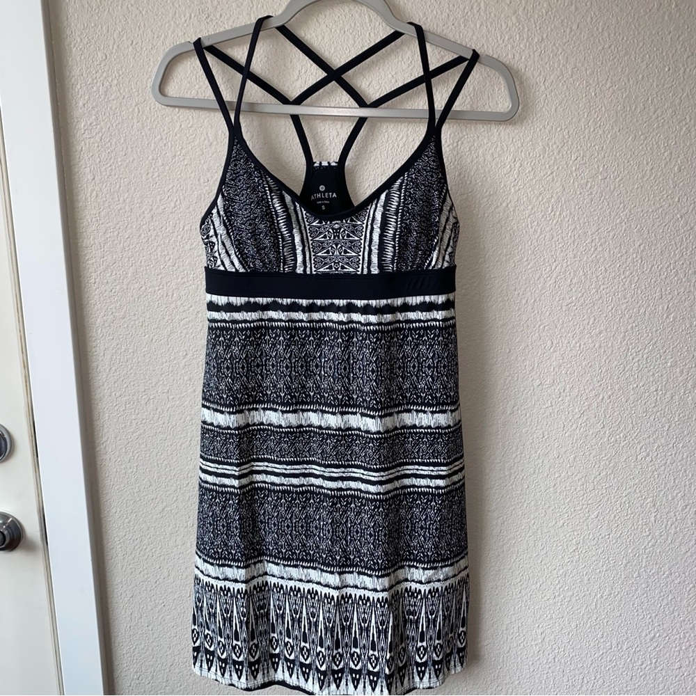 ATHLETA Coastline Swim Dress Shelf Bra Black White Tribal Print